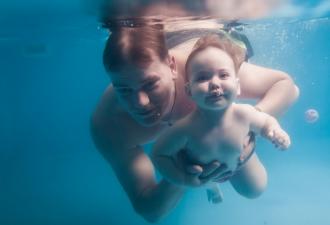 Как быстро научить ребенка плавать в бассейне: основные техники и уроки плавания Как научится плавать ребенку 10
